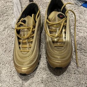 Gold air max 97